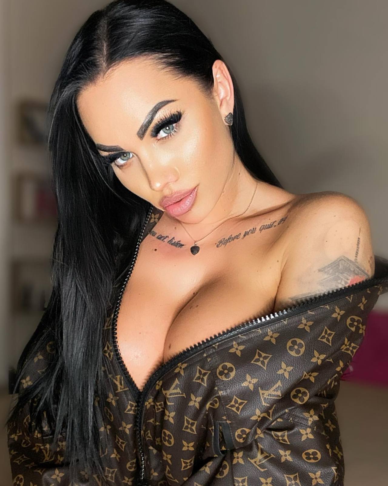 Работа для девушек в эскорте и досуге