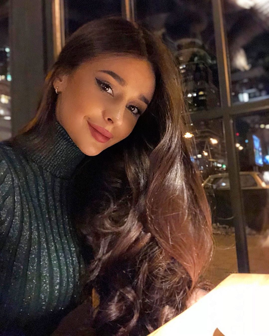 Работа для девушек в эскорте и досуге