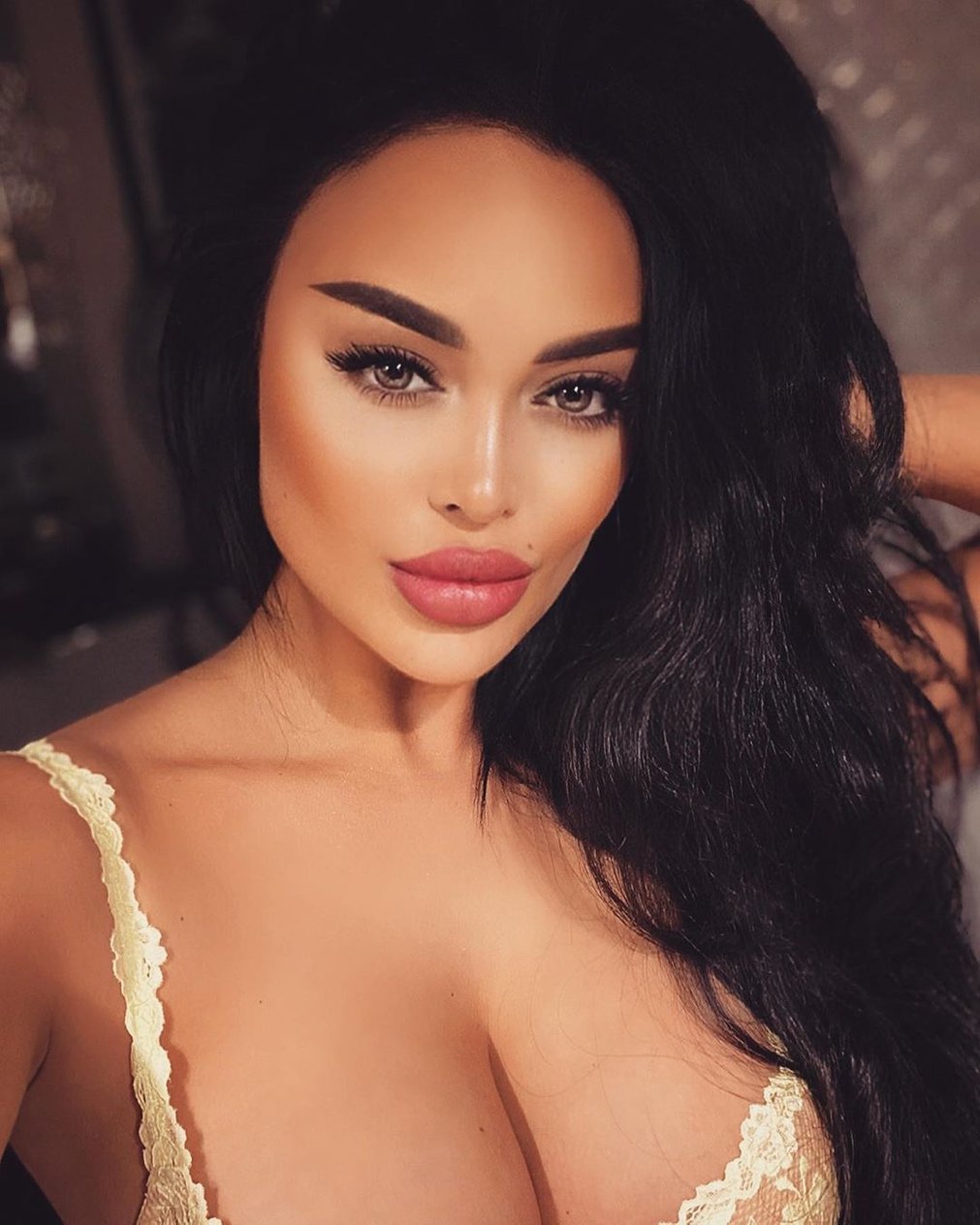 Работа для девушек в эскорте и досуге