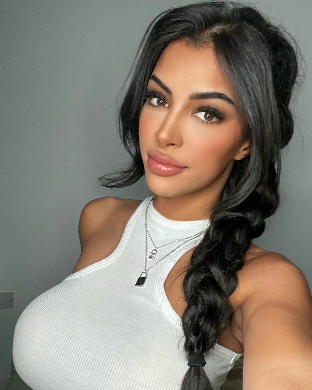 Работа для девушек в эскорте и досуге